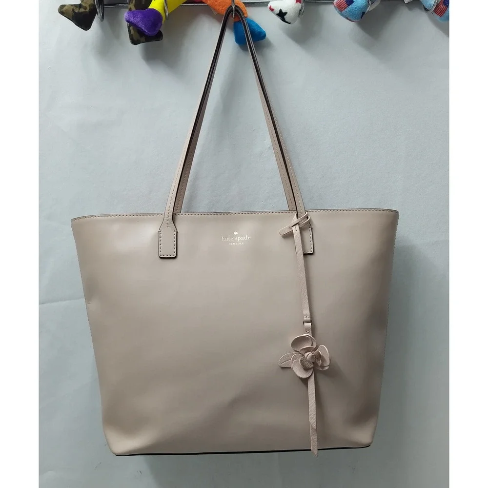 Kate Spade New York Beige Leather Double Handles Tote Bag